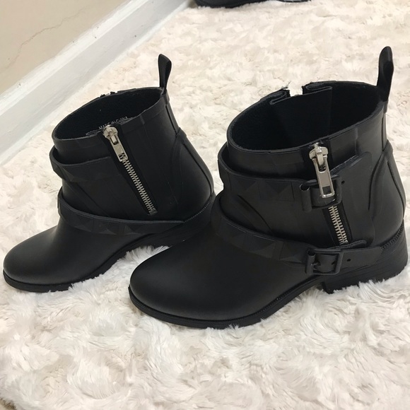 Rebecca Minkoff Rain Boots size 6 medium, black - Picture 4 of 9